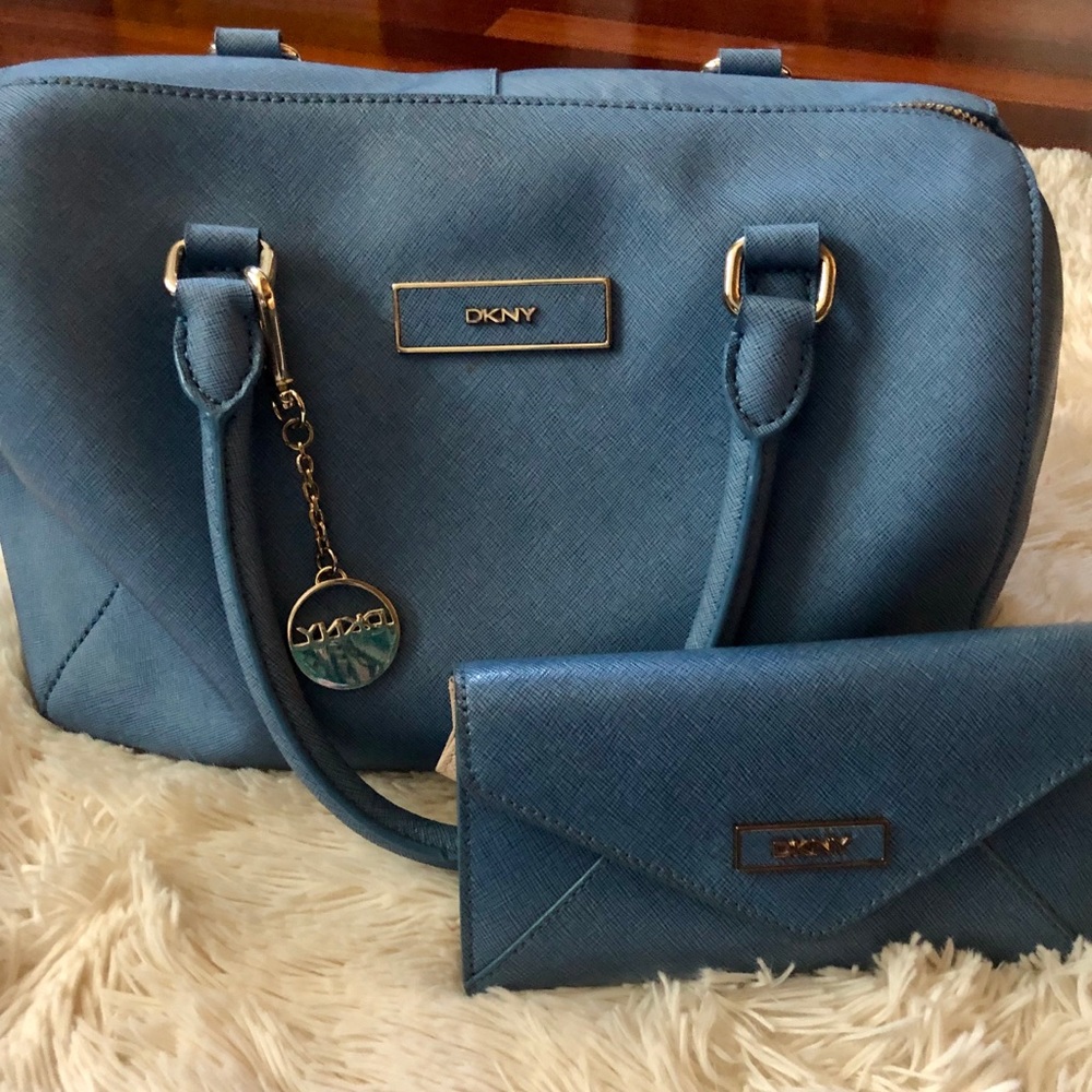DKNY purse & matching wallet